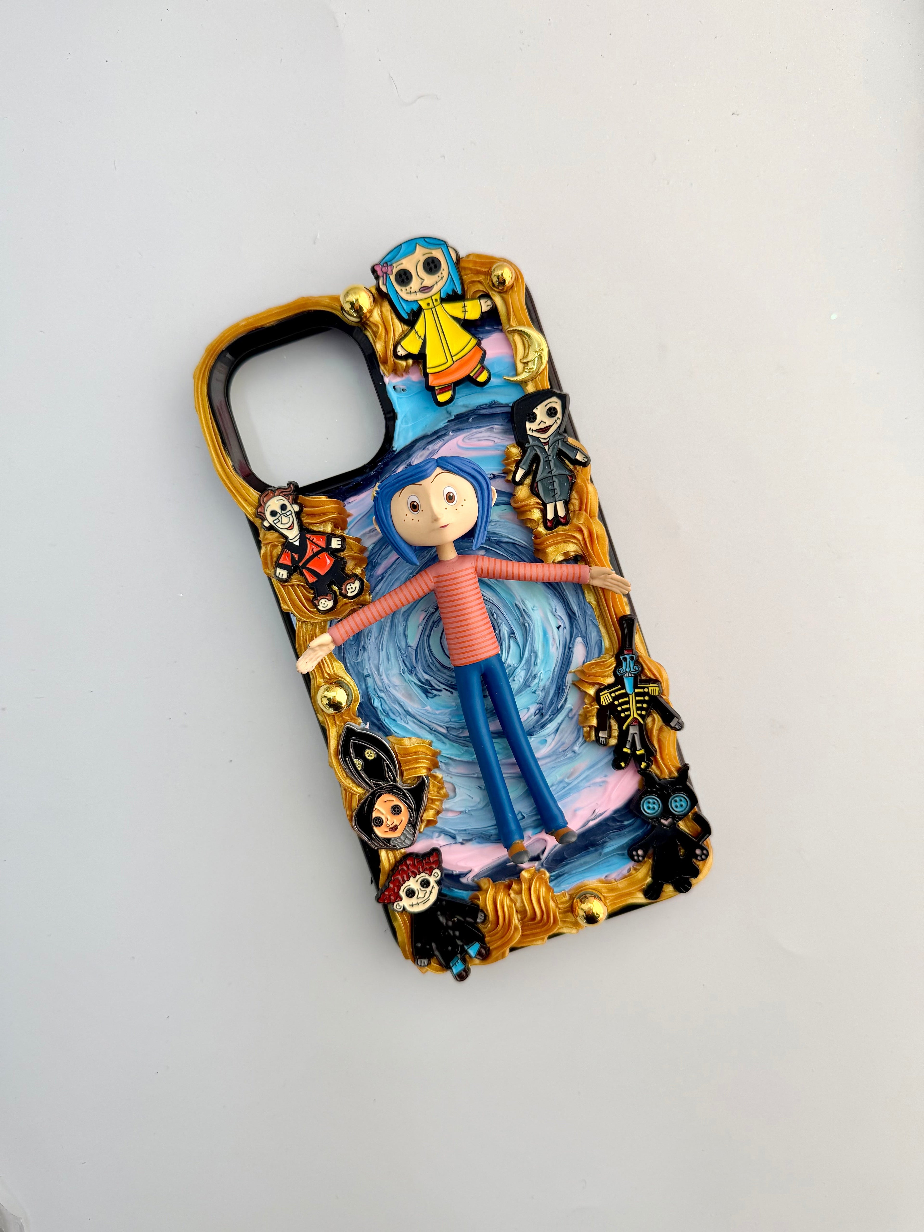 Caroline Horror Handmade Decoden Phone Case｜All Models Available