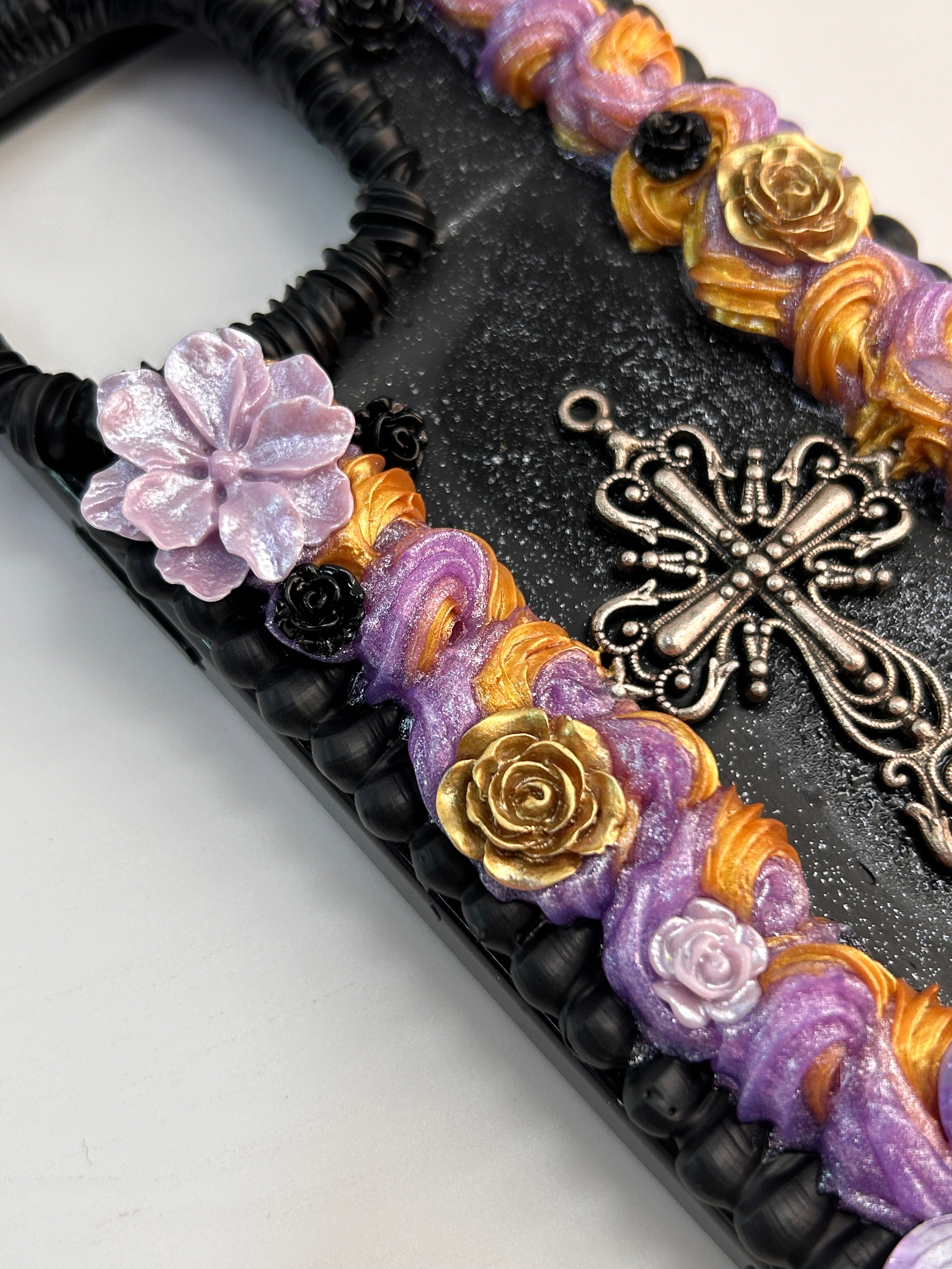 Baroque Dark Cross Decoden Phone Case