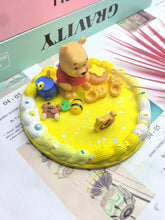 Cargar imagen en el visor de la galería, Winnie the Pooh Handmade Decoden Phone/Tablet Stand
