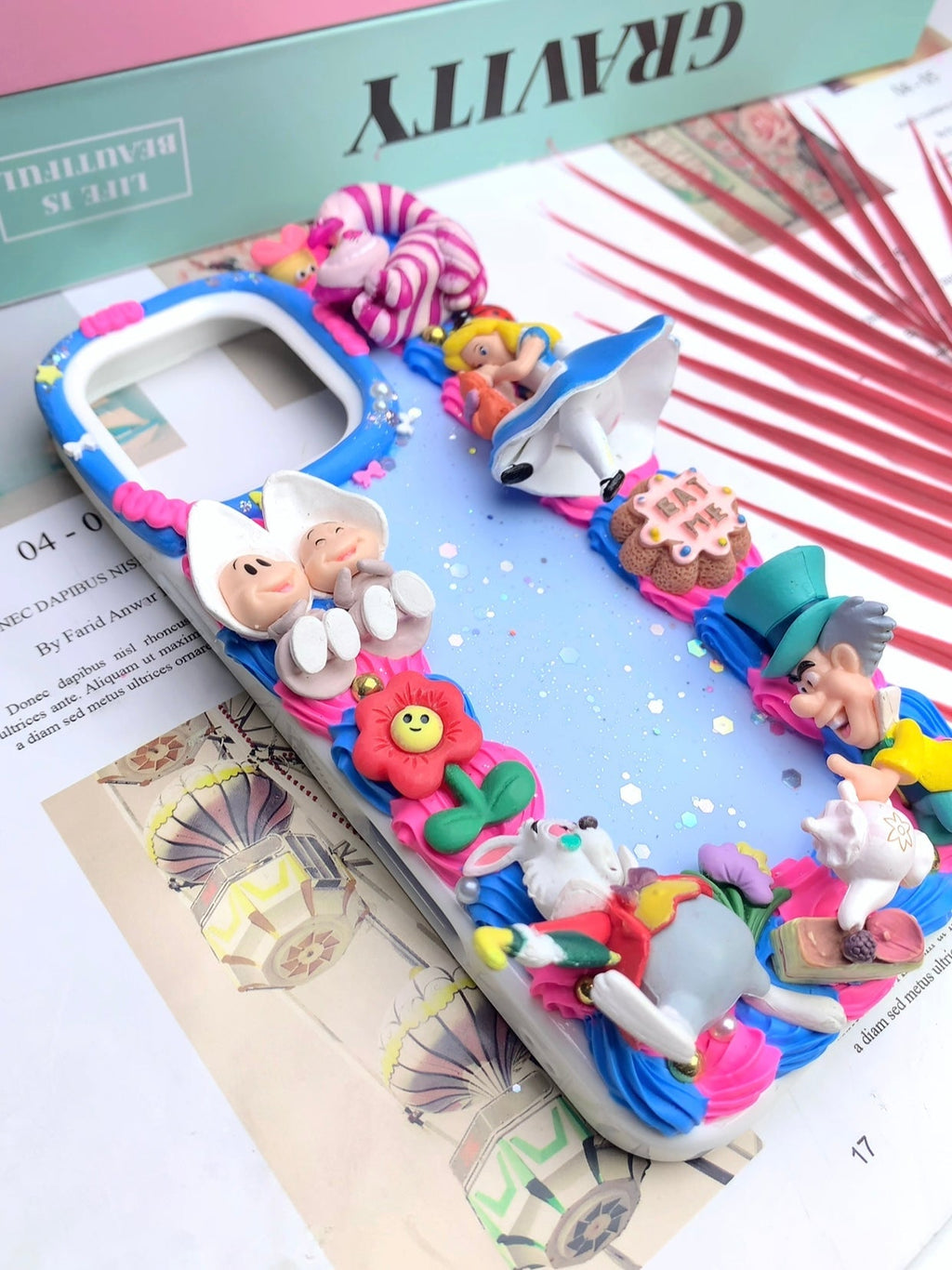 Alice in Wonderland Handmade Decoden Phone Case｜All Models Available