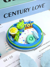 Cargar imagen en el visor de la galería, Toy Story Aliens Decoden Stand for Phone/Tablet
