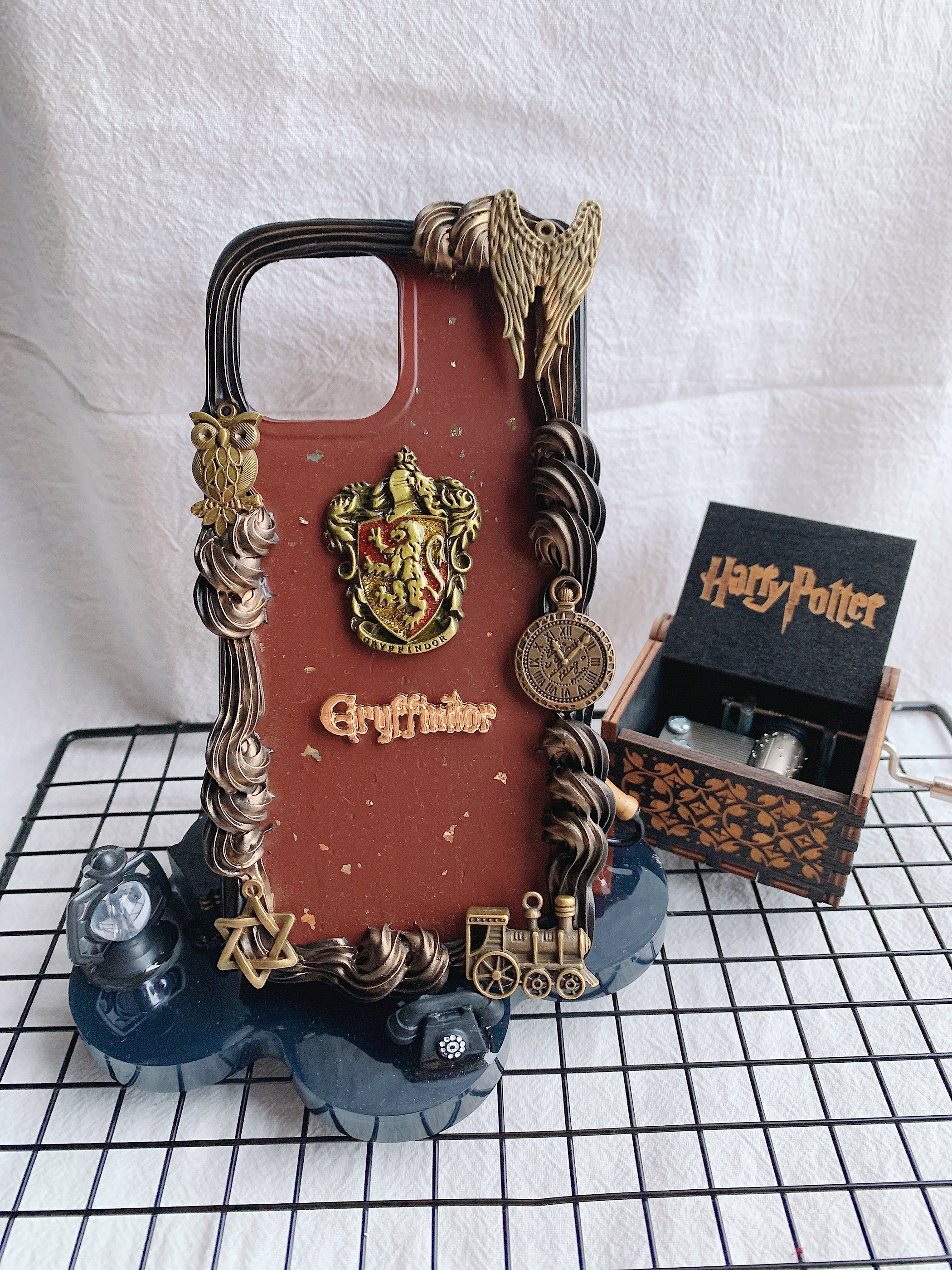 Harry Potter Gryffindor Handmade Decoden Phone Case｜All Models Available