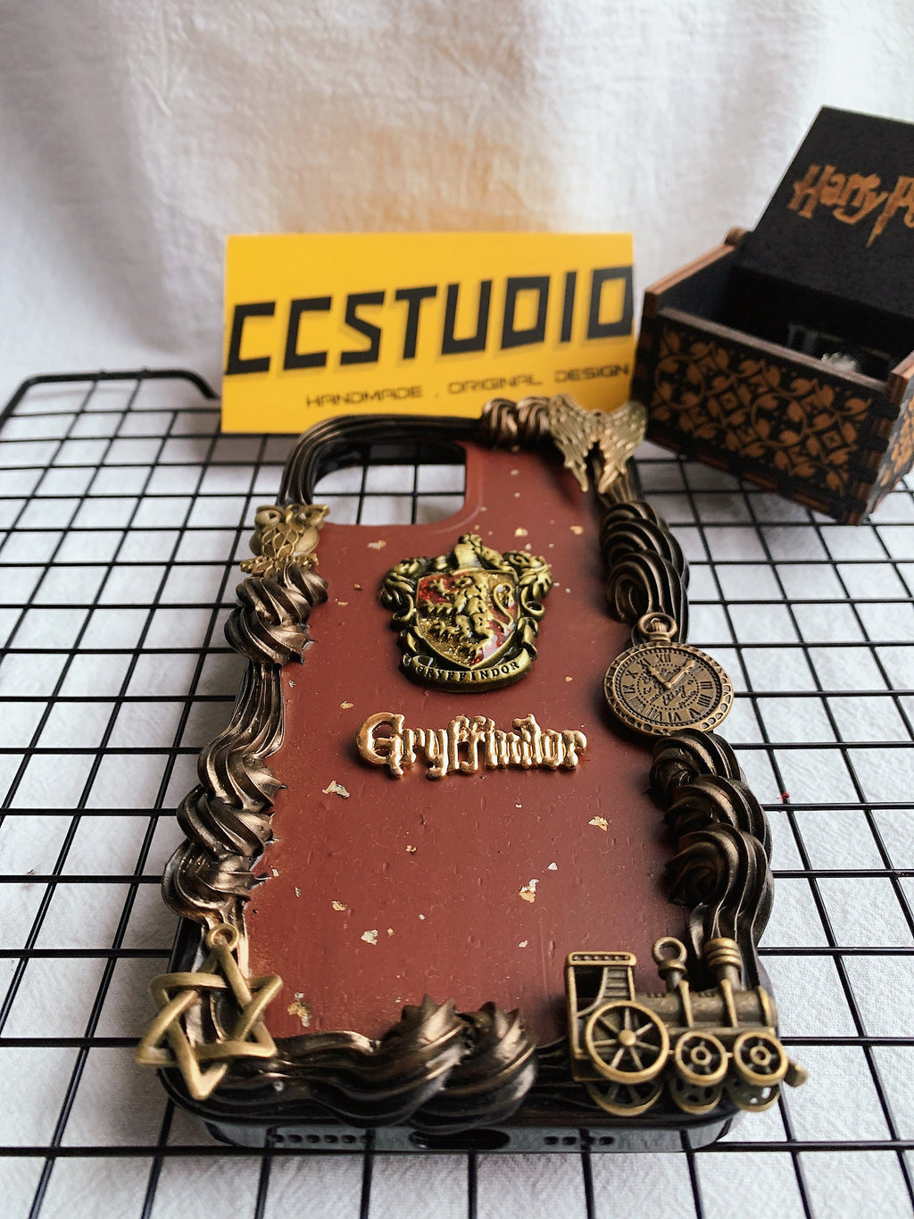 Harry Potter Gryffindor Handmade Decoden Phone Case｜All Models Available