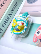 Carica l&#39;immagine nel visualizzatore di Gallery, Sanrio Hello Kitty Decoden Earbud Case AirPods Case For Any Model
