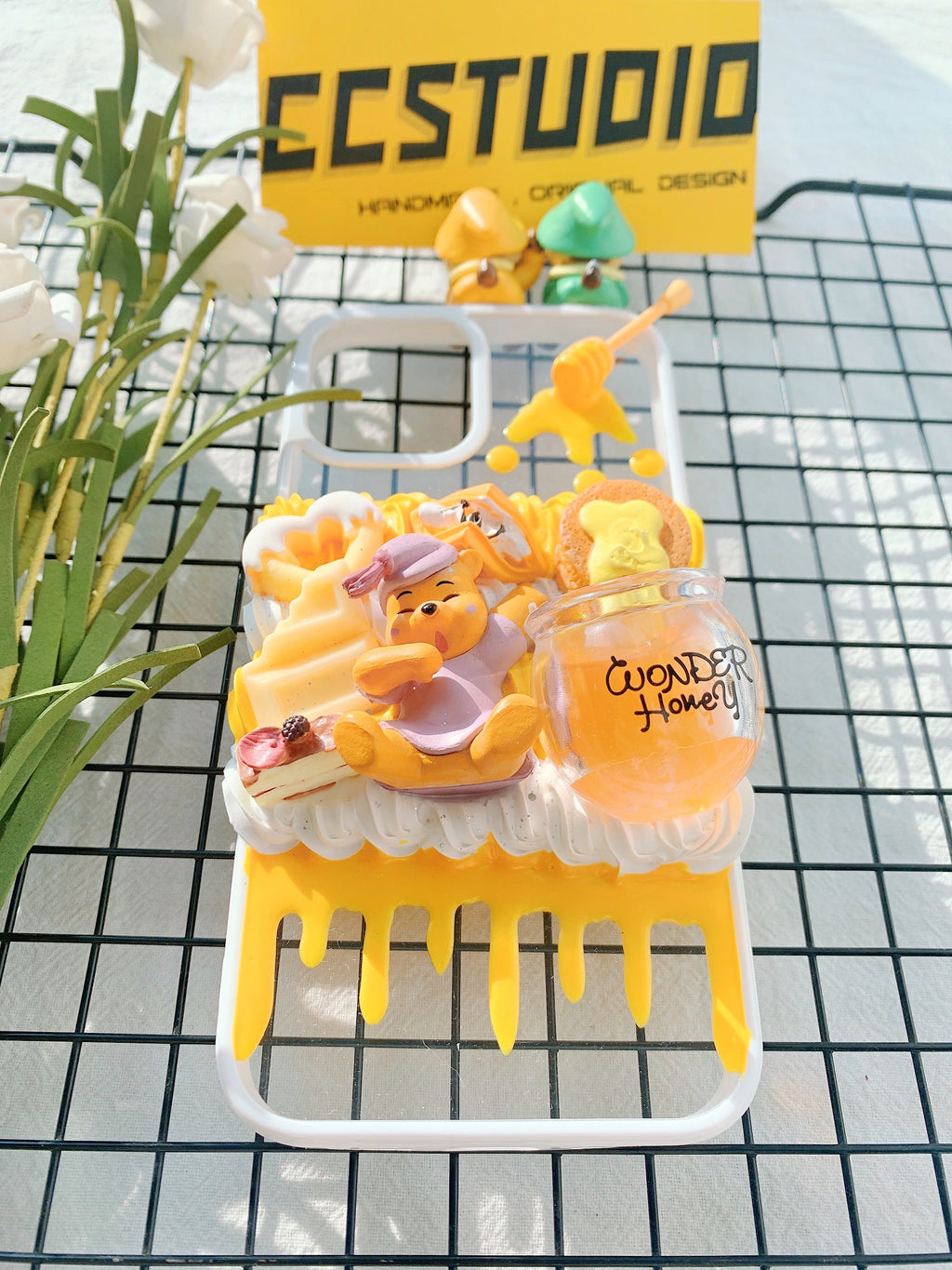 Winnie the Pooh Handmade Decoden Phone Case｜All Models Available
