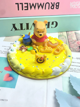 Cargar imagen en el visor de la galería, Winnie the Pooh Handmade Decoden Phone/Tablet Stand

