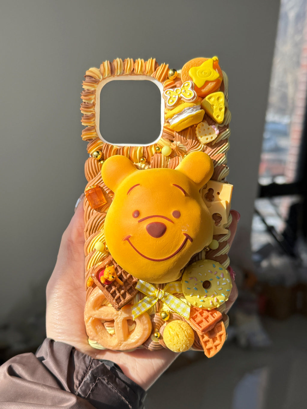 Winnie the Pooh Handmade Decoden Phone Case｜All Models Available