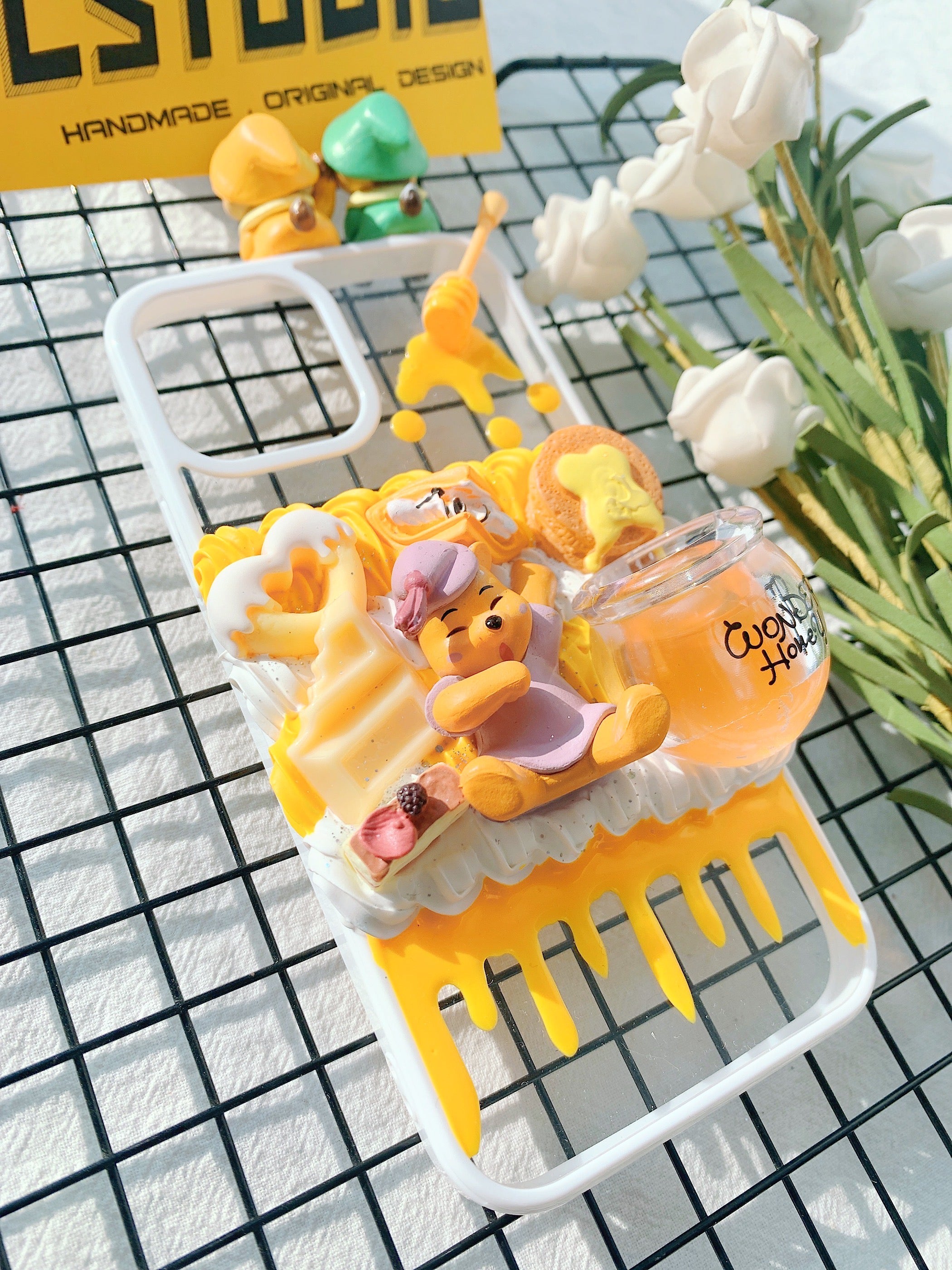 Winnie the Pooh Handmade Decoden Phone Case｜All Models Available