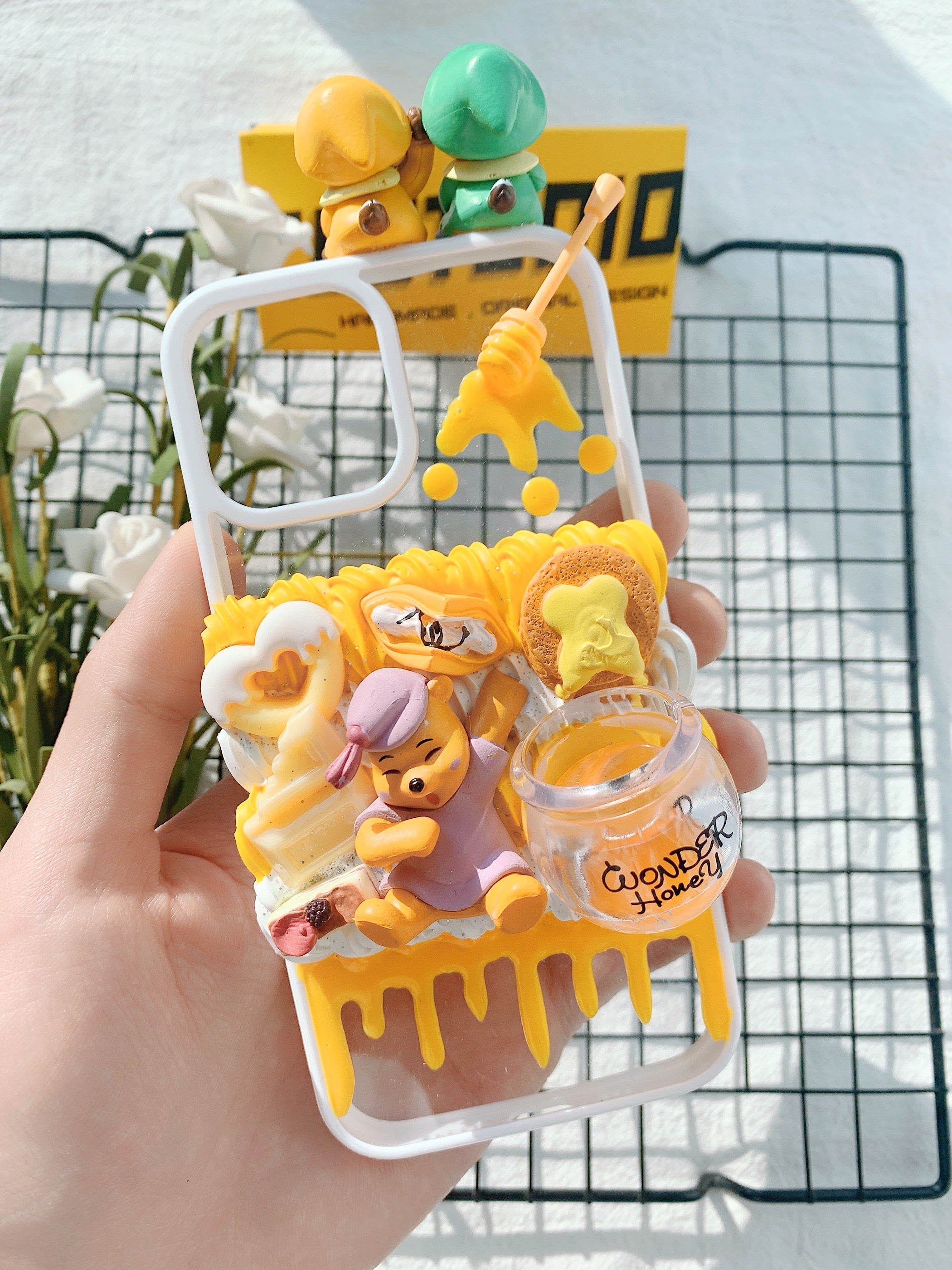 Winnie the Pooh Handmade Decoden Phone Case｜All Models Available