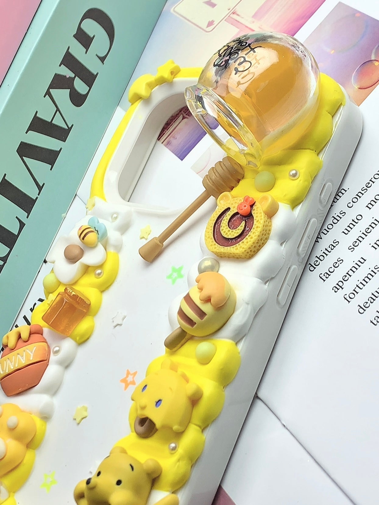 Winnie the Pooh Handmade Decoden Phone Case｜All Models Available
