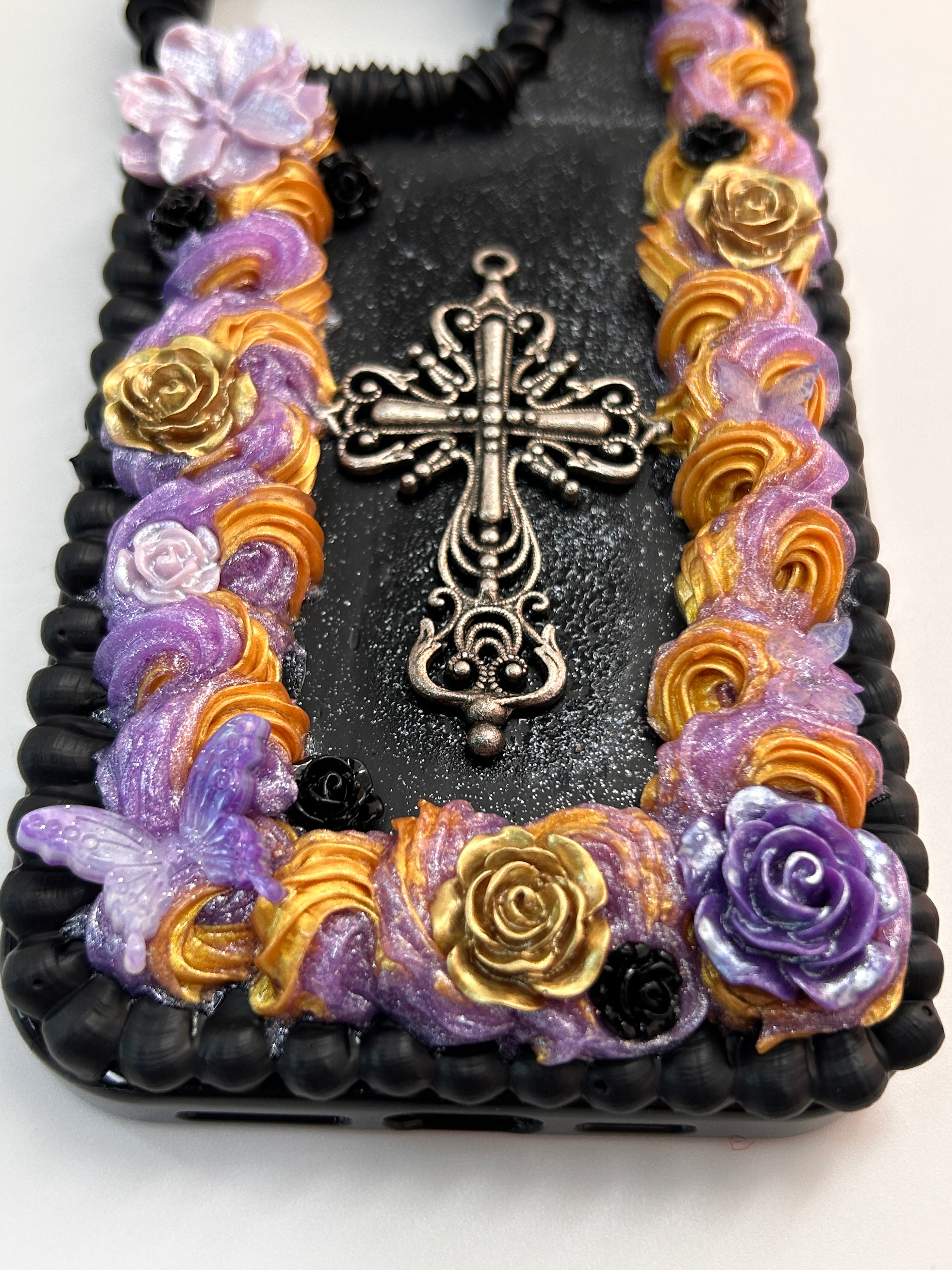 Baroque Dark Cross Decoden Phone Case