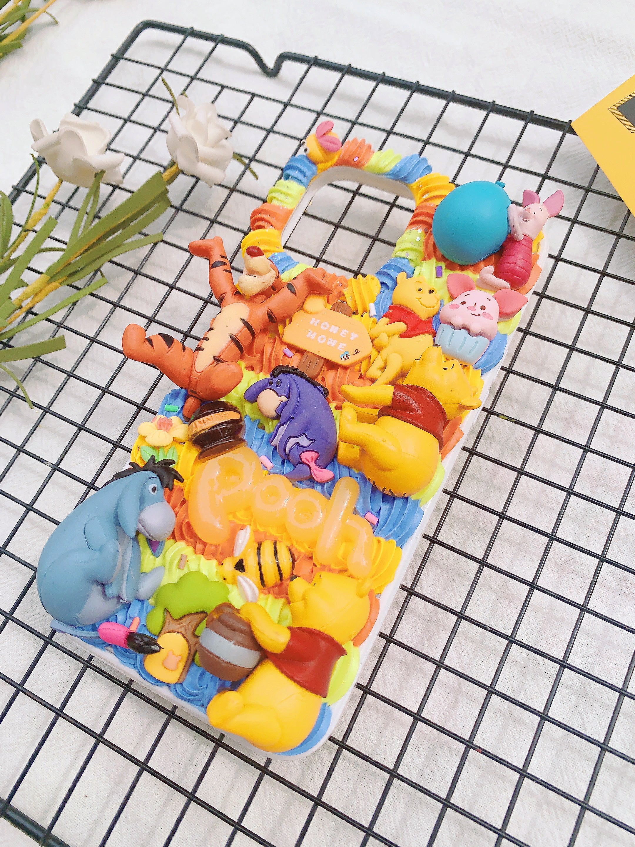 Winnie the Pooh Handmade Decoden Phone Case｜All Models Available