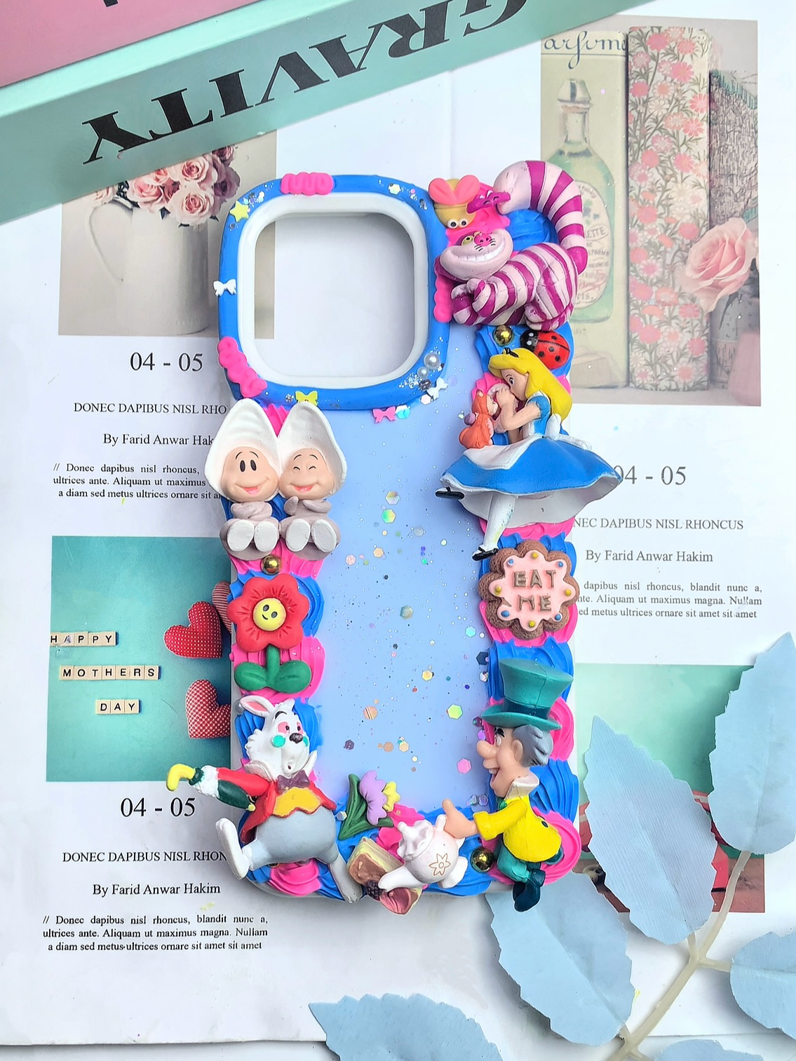 Alice in Wonderland Handmade Decoden Phone Case｜All Models Available