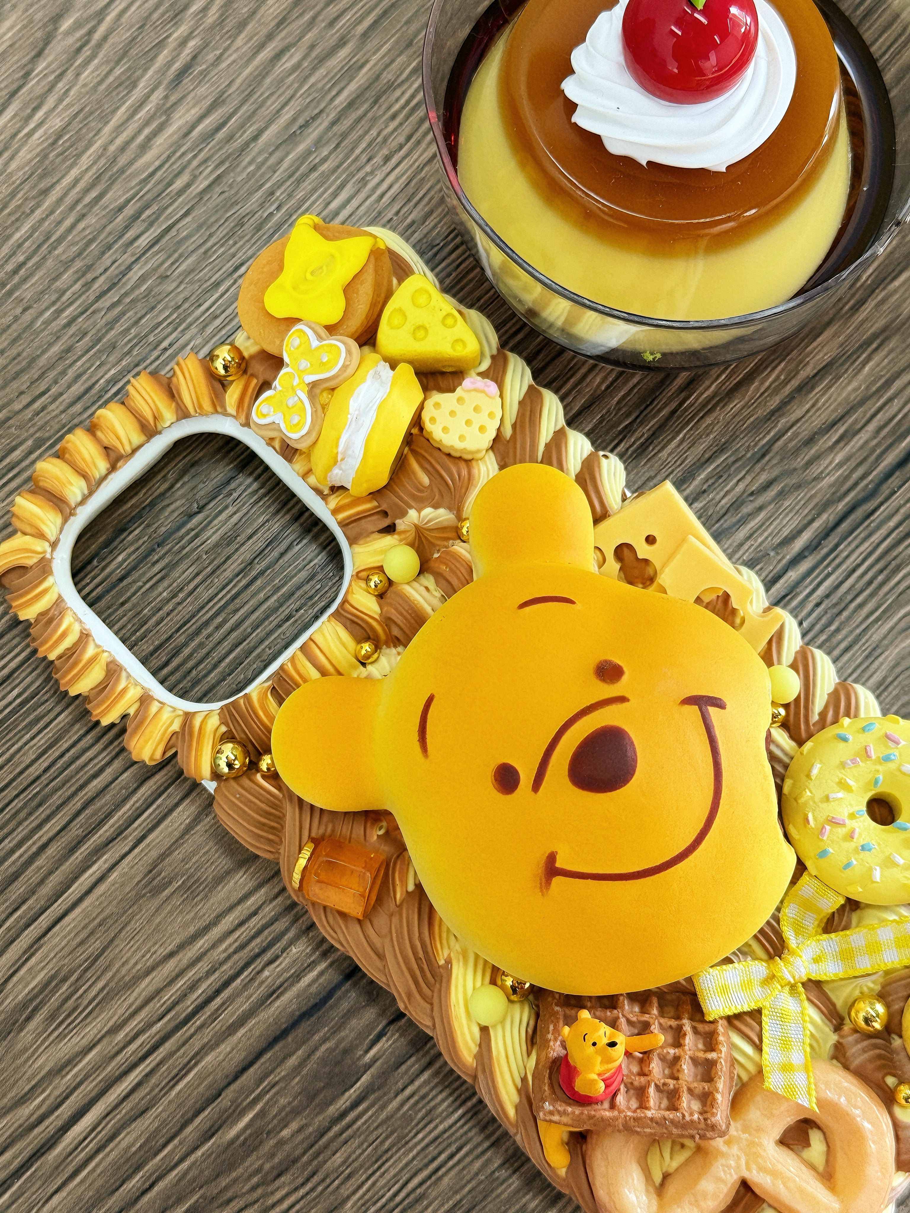 Winnie the Pooh Handmade Decoden Phone Case｜All Models Available