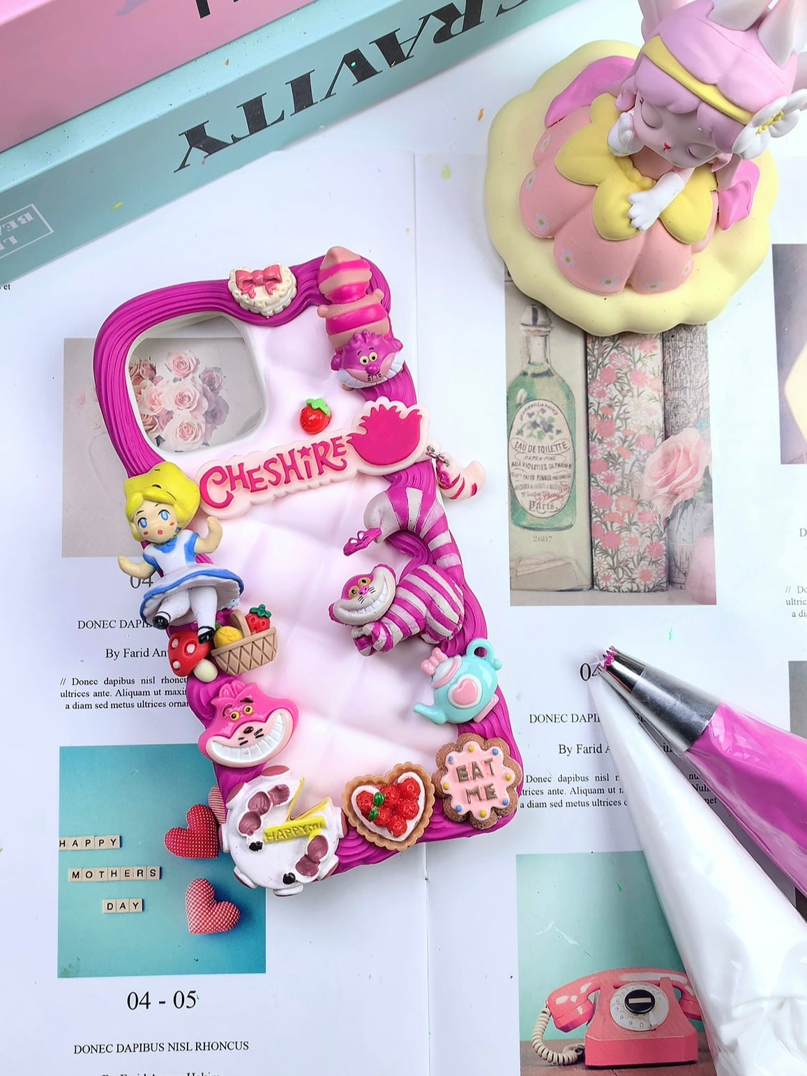 Cheshire Cat Handmade Decoden Phone Case｜All Models Available Alice in Wonderland