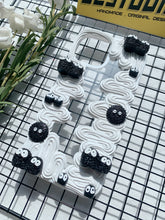 Cargar imagen en el visor de la galería, Soot Spirites Anime Spirited Away Totoro Decoden Phone Cases For Any Phone Model
