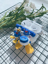 Carica l&#39;immagine nel visualizzatore di Gallery, Donald Duck Decoden Earbud Case For Any Model
