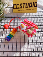 Carica l&#39;immagine nel visualizzatore di Gallery, Toy Story Lotso Bear Decoden Earbud Case For Any Model with Keychain
