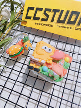 Carica l&#39;immagine nel visualizzatore di Gallery, SpongeBob Decoden Earbud Case For Any Model
