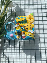 Charger l&#39;image dans la galerie, Minions Decoden Earbud Case For Any Model with Keychain
