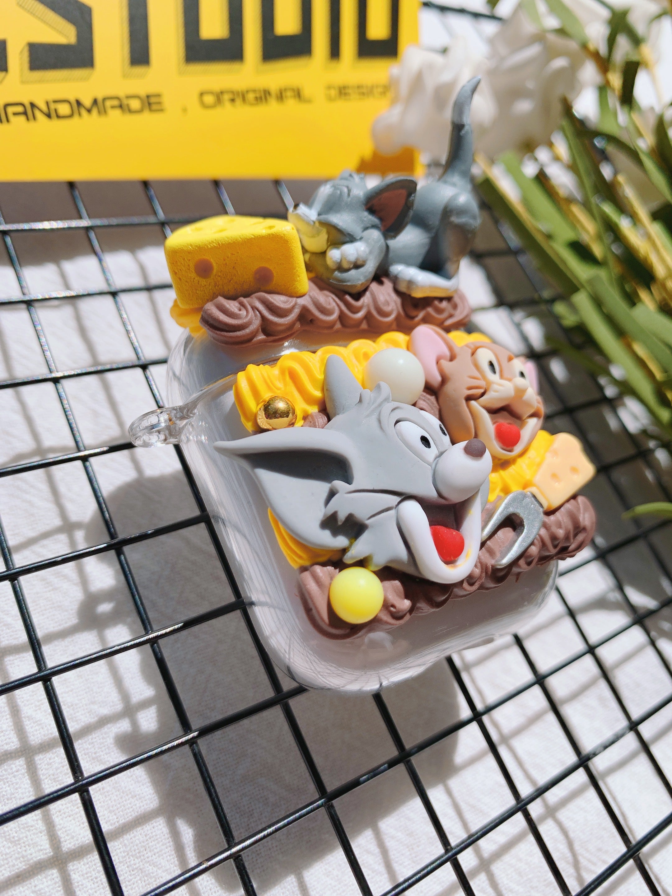 Tom and Jerry Decoden Earbud Case For Any Model