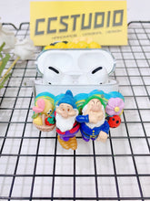 Cargar imagen en el visor de la galería, Snow White Princess Handmade Decoden Earbud Case For Any Model
