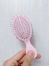 Carica l&#39;immagine nel visualizzatore di Gallery, Winnie the Pooh Piglet Decoden Hair Brush Comb
