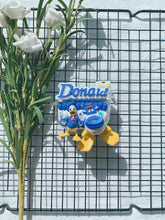 Carica l&#39;immagine nel visualizzatore di Gallery, Donald Duck Decoden Earbud Case For Any Model
