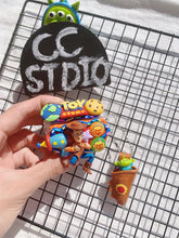 Carica l&#39;immagine nel visualizzatore di Gallery, Toy Story Woody Decoden Earbud Case For Any Model with Keychain
